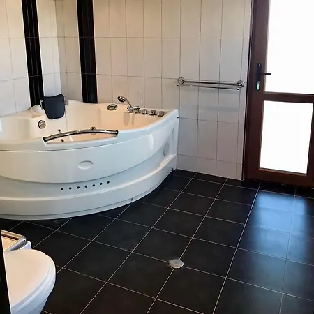 Vlas Villa *